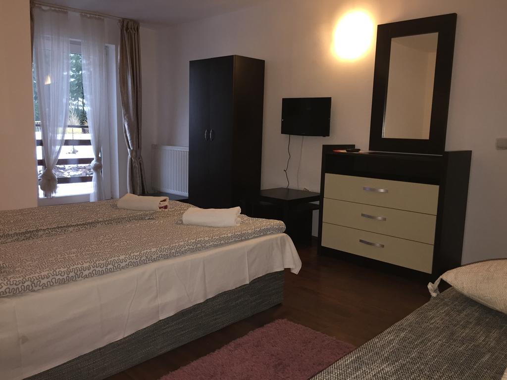维拉朱利亚酒店 Arieşeni 客房 照片